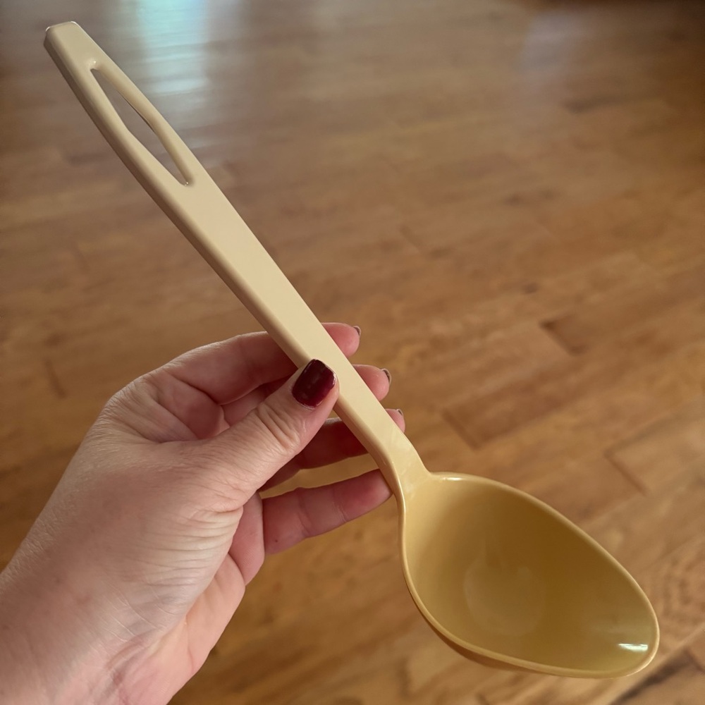 Vintage Tailor Made Products Almond Nylon Plastic Ladle Soup Spoon Scoop 10” USA